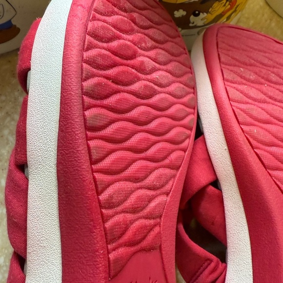 Cloud Steppers by Clarks Pink Bow Women's Sandals Comfortable Shoes Sz 9 Slip on - Picture 9 of 14